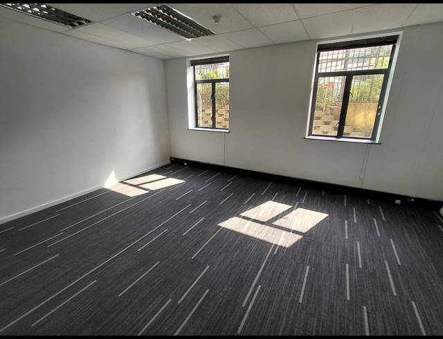 751M² OFFICE TO LET IN BRYANSTON